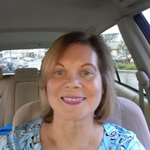 Meet your Posher, Denise